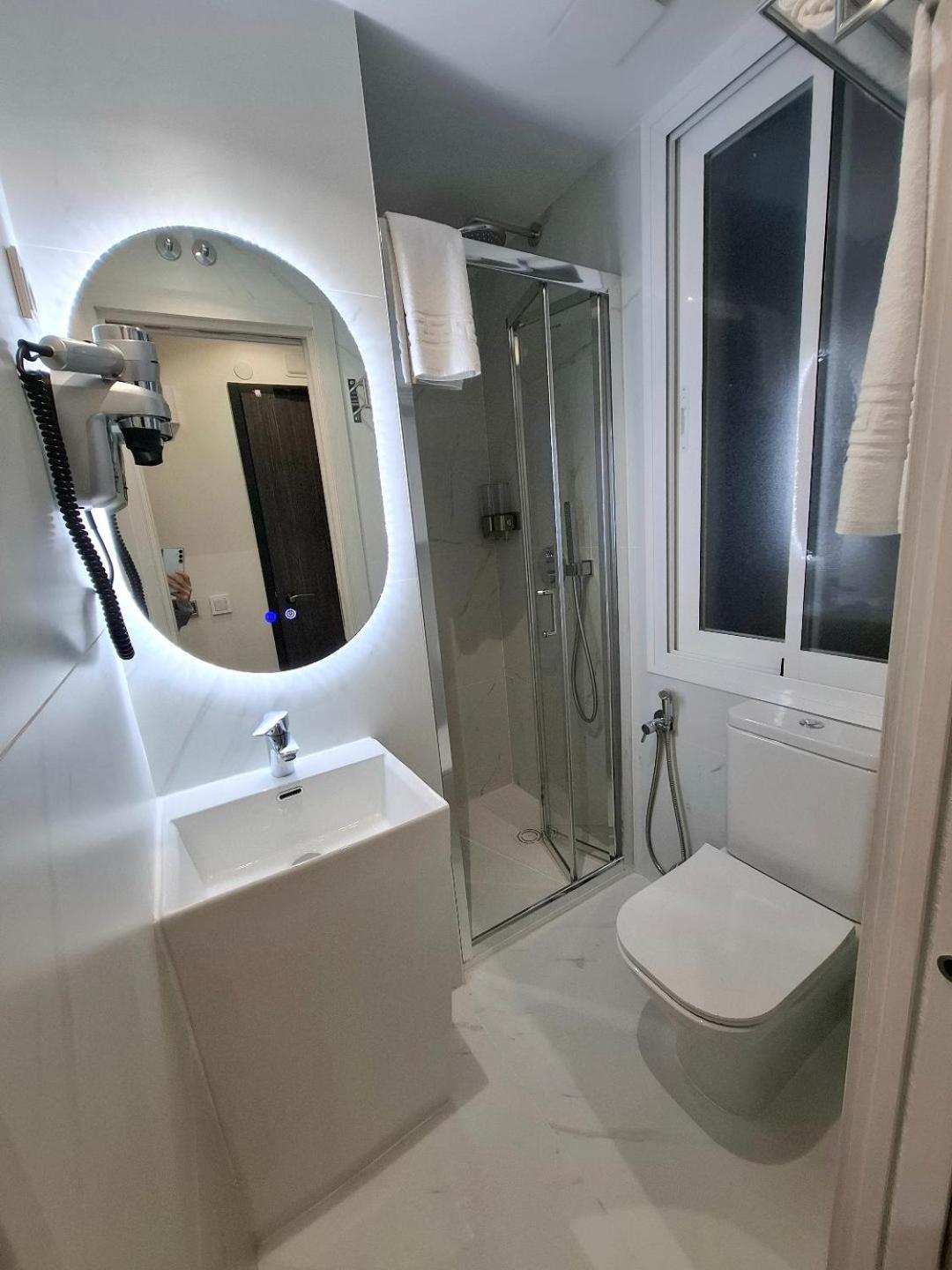 Hostal San Blas Madrid Ngoại thất bức ảnh