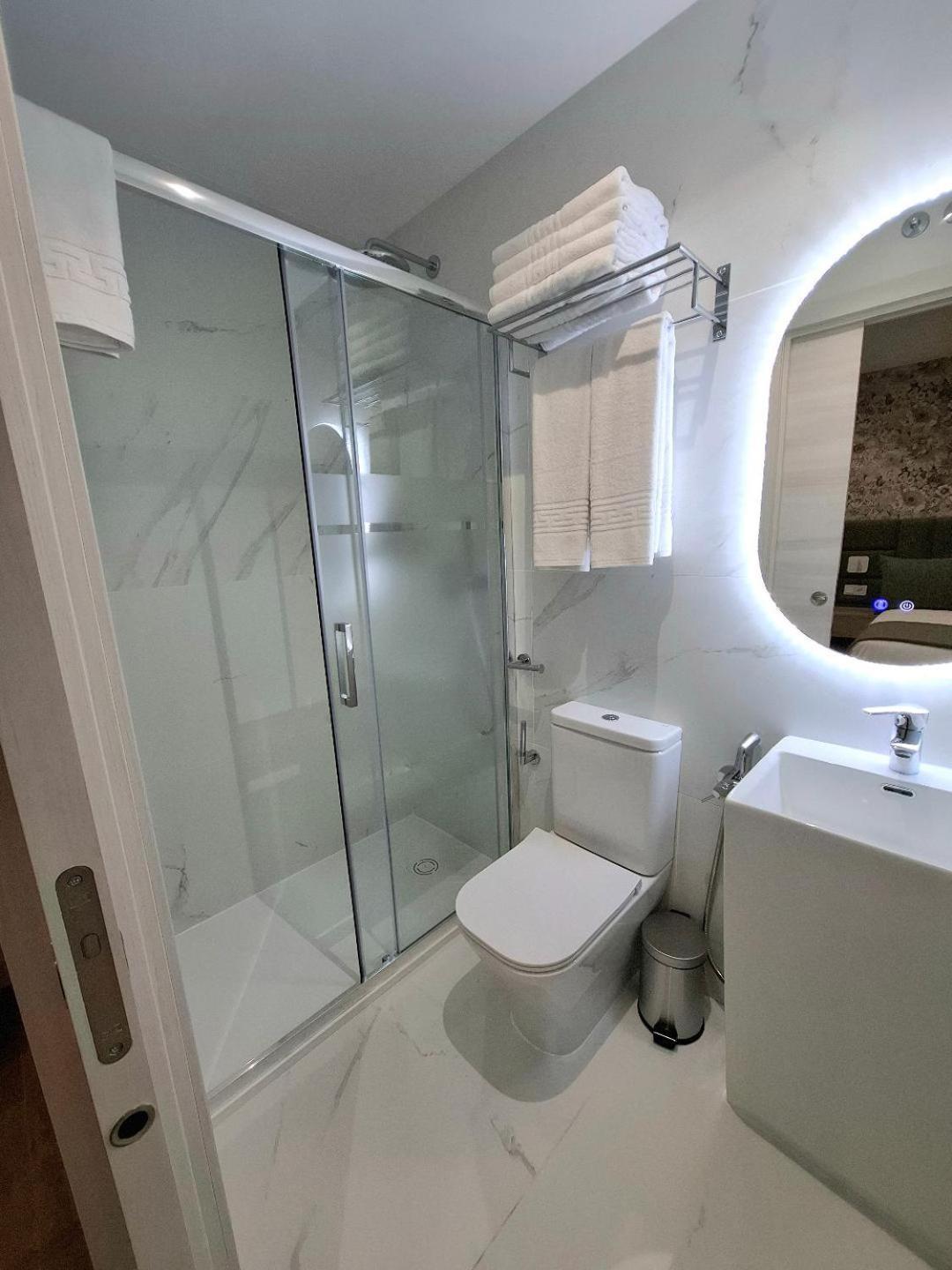 Hostal San Blas Madrid Ngoại thất bức ảnh