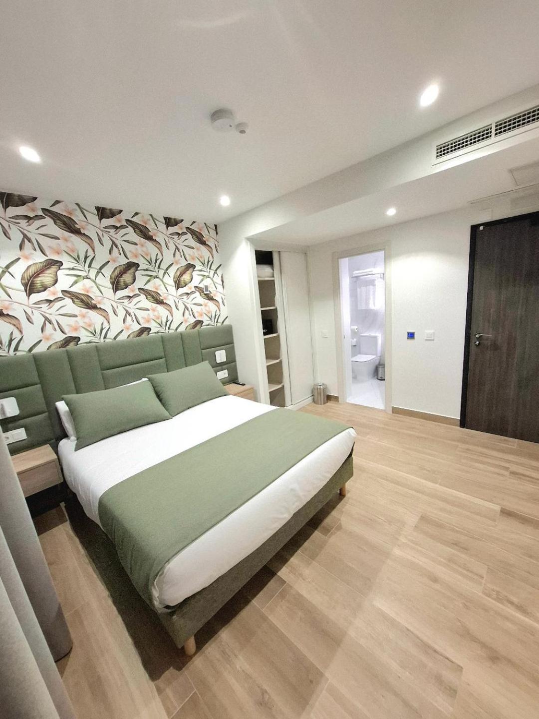 Hostal San Blas Madrid Ngoại thất bức ảnh