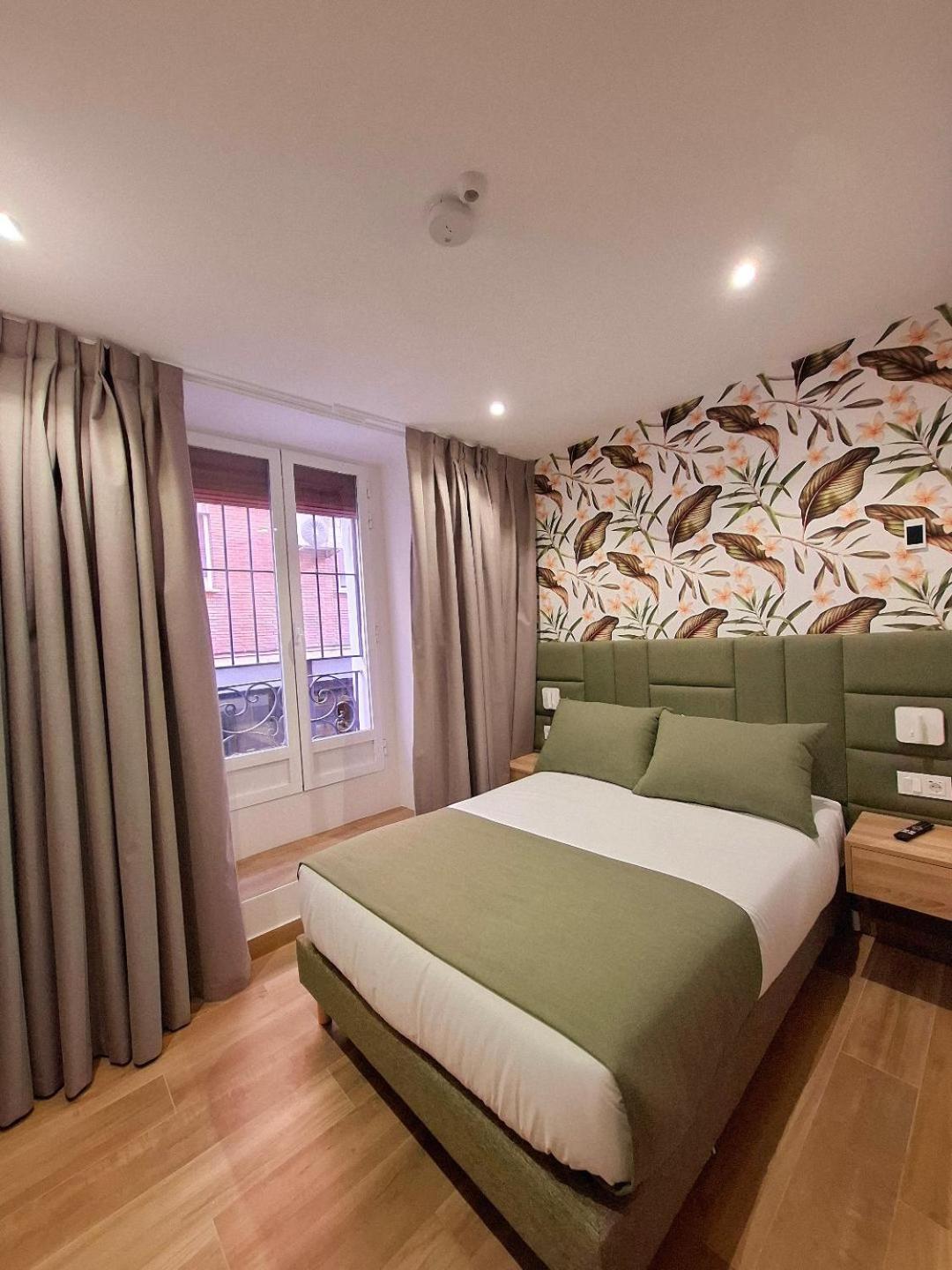 Hostal San Blas Madrid Ngoại thất bức ảnh