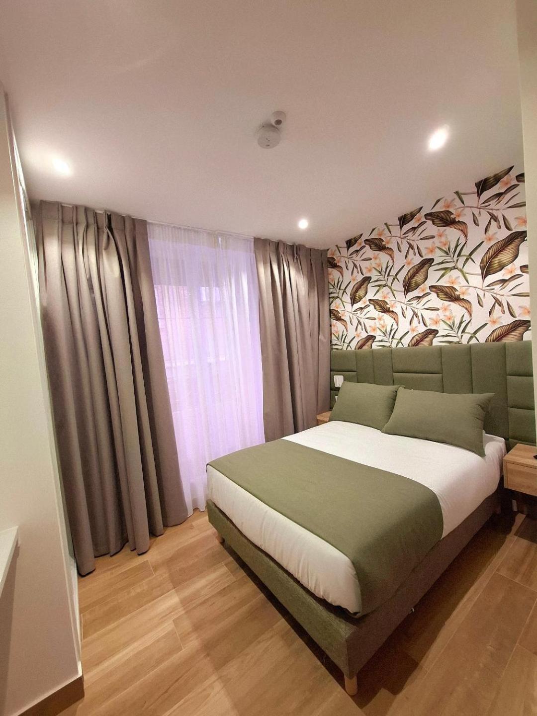 Hostal San Blas Madrid Ngoại thất bức ảnh