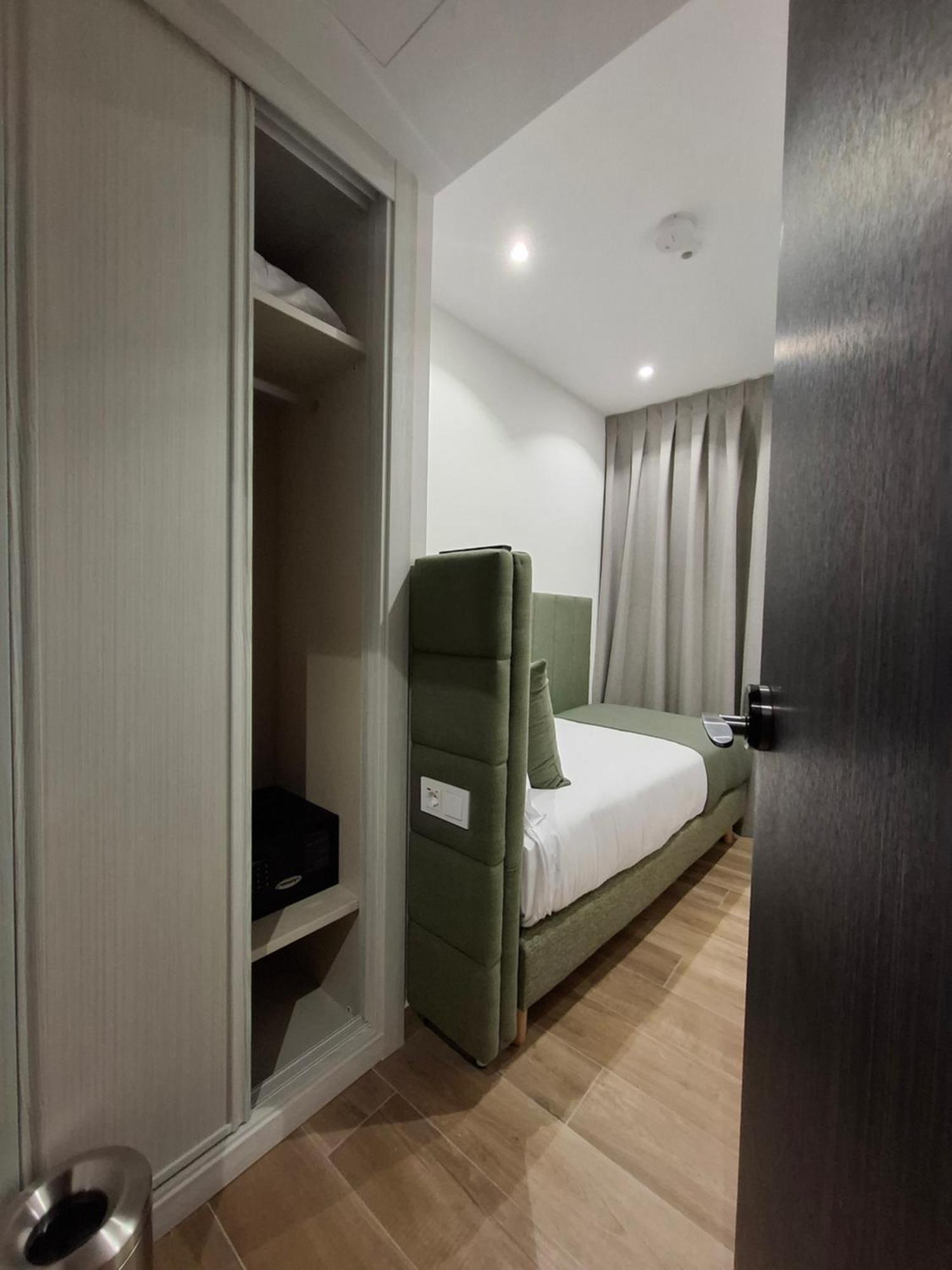 Hostal San Blas Madrid Ngoại thất bức ảnh