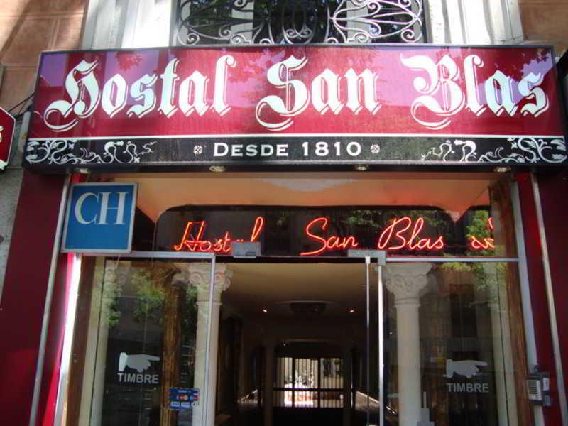 Hostal San Blas Madrid Ngoại thất bức ảnh